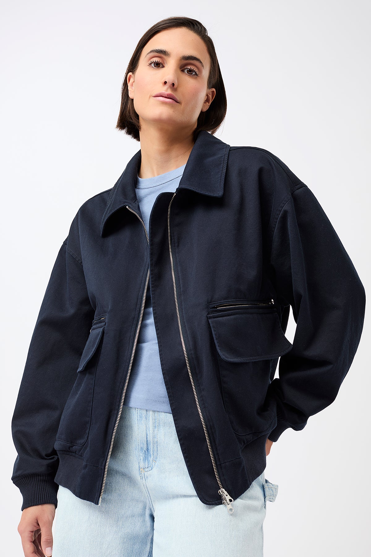 langerchen-blousonjacke-mit-gro-en-taschen-navy image 1