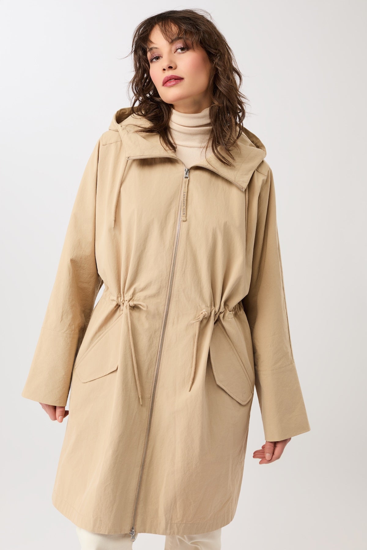 langerchen-langer-parka-natural-mit-druckkn-pfen-und-rmelaufschlag image 1