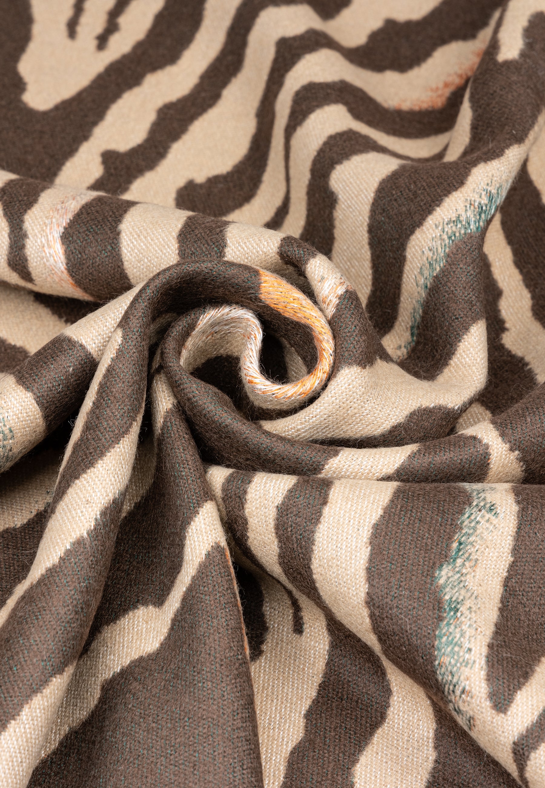 caspar-schal-no-523-damen-xxl-schal-200x65-cm-mit-tiger-muster image 6