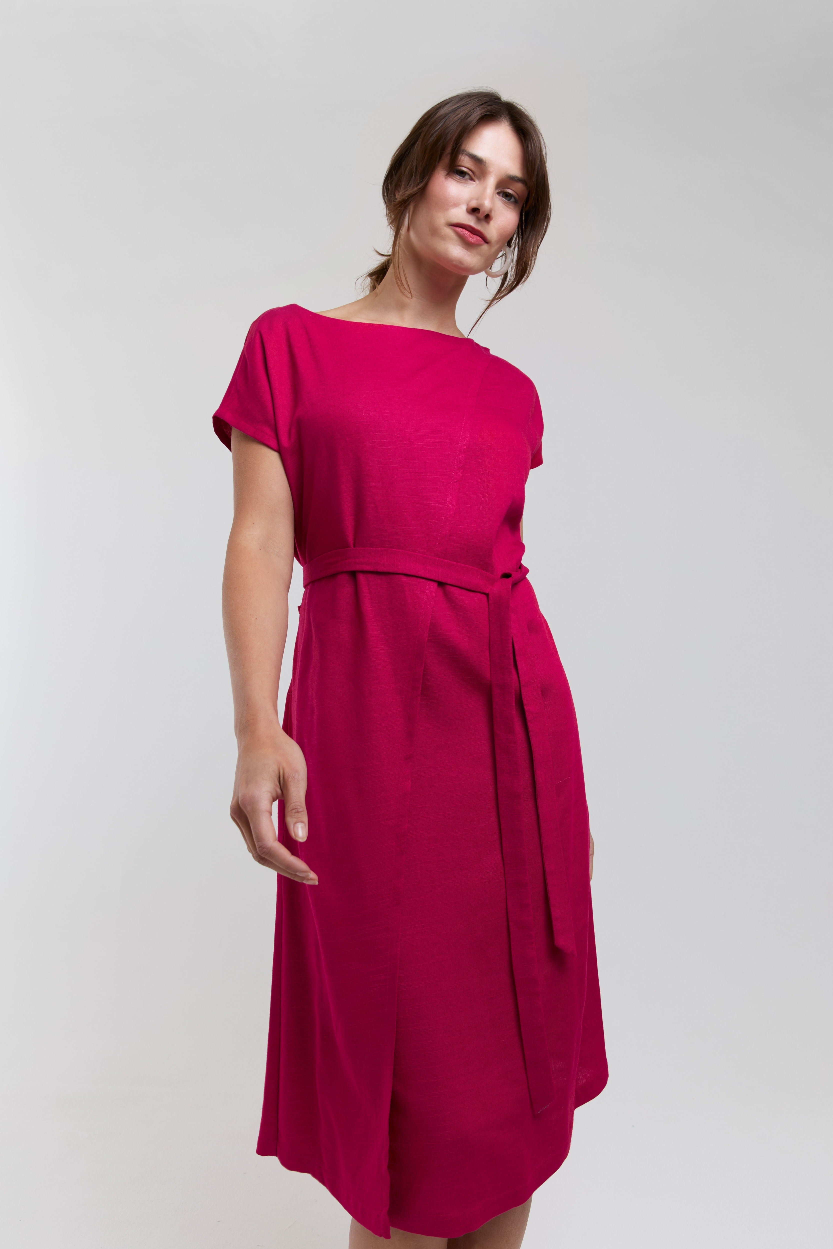ayani-julia-elegantes-midi-kleid-mit-tailleng-rteln-in-kirschrot image 4