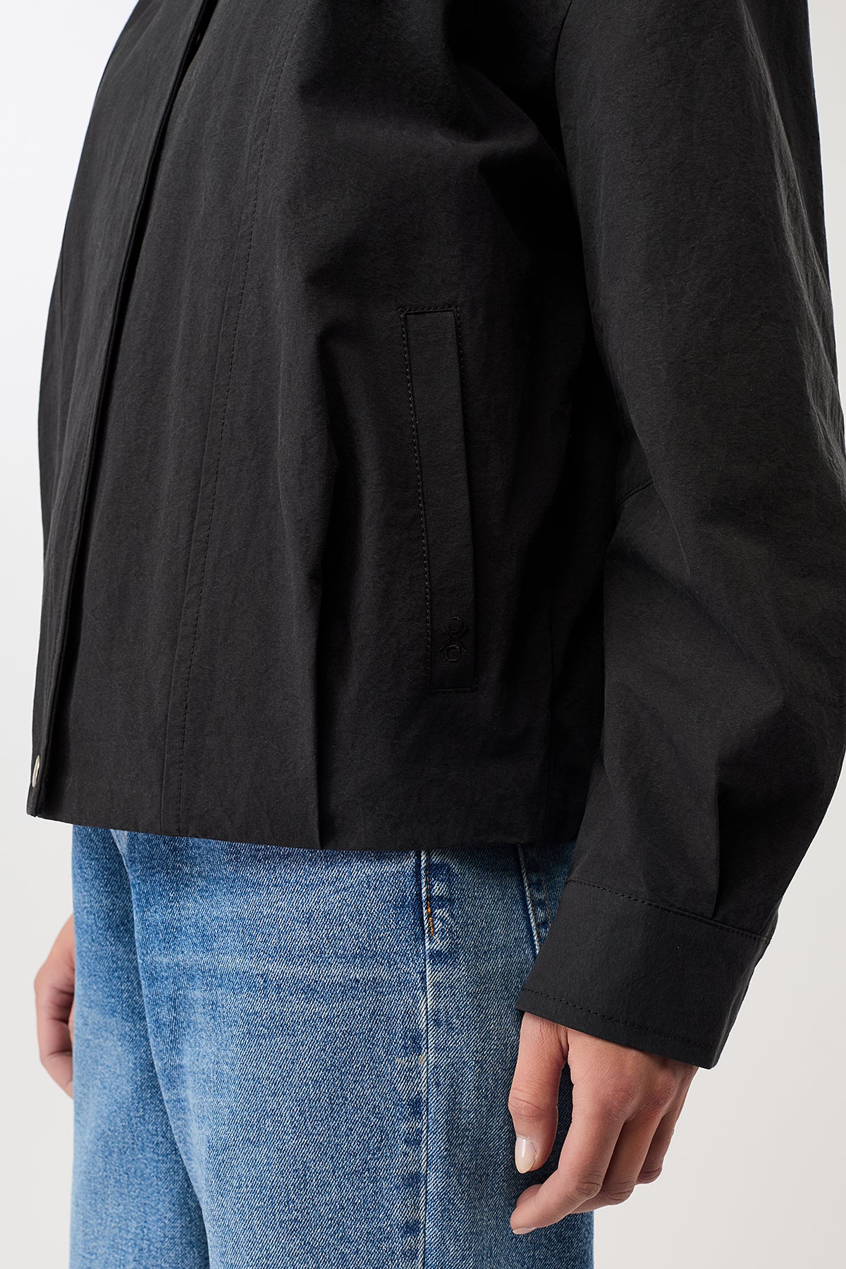 langerchen-bomberjacke-kellerfalte-black-bomberjacke image 4