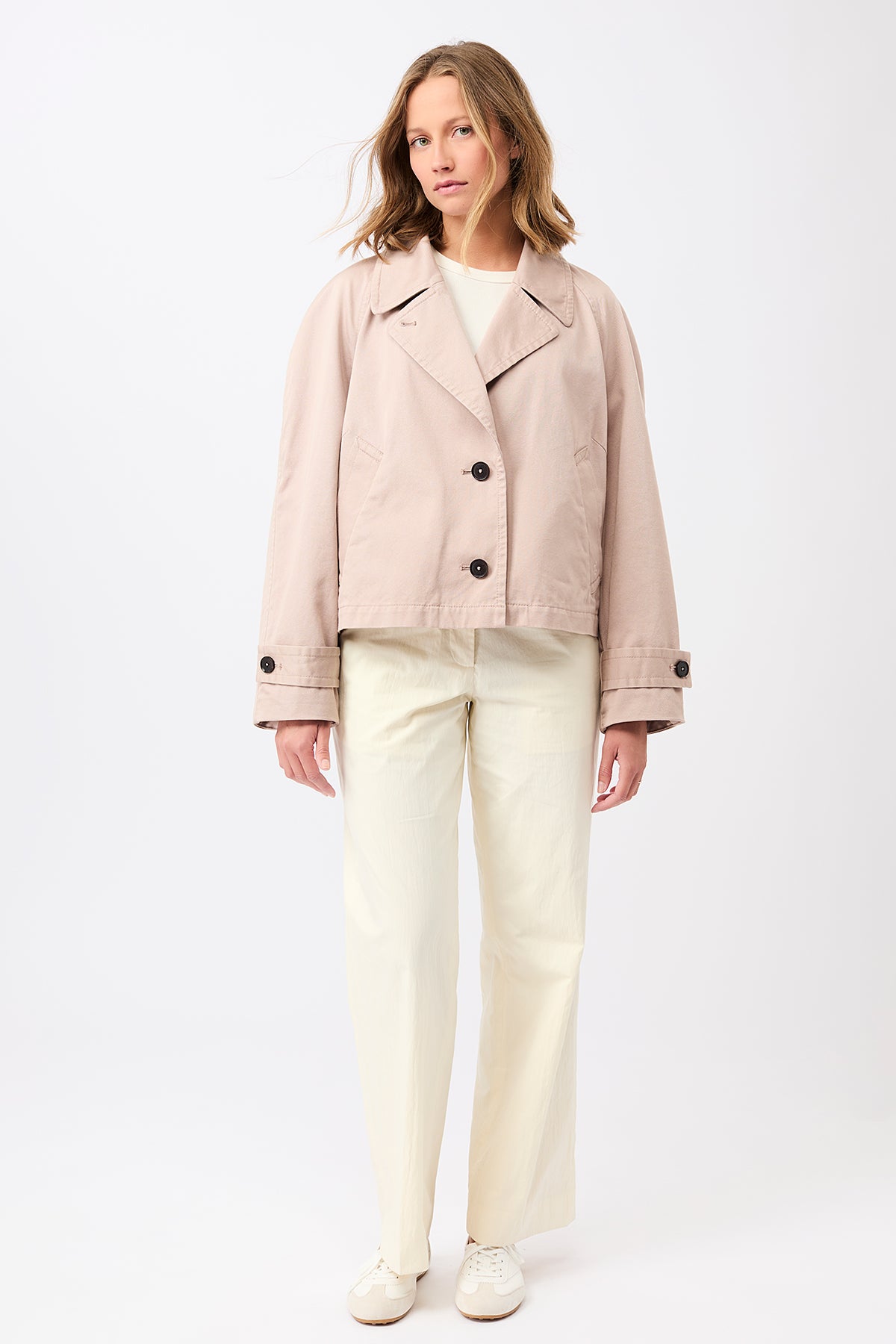 langerchen-kurze-trenchjacke-aus-bio-baumwolle-in-blush image 2