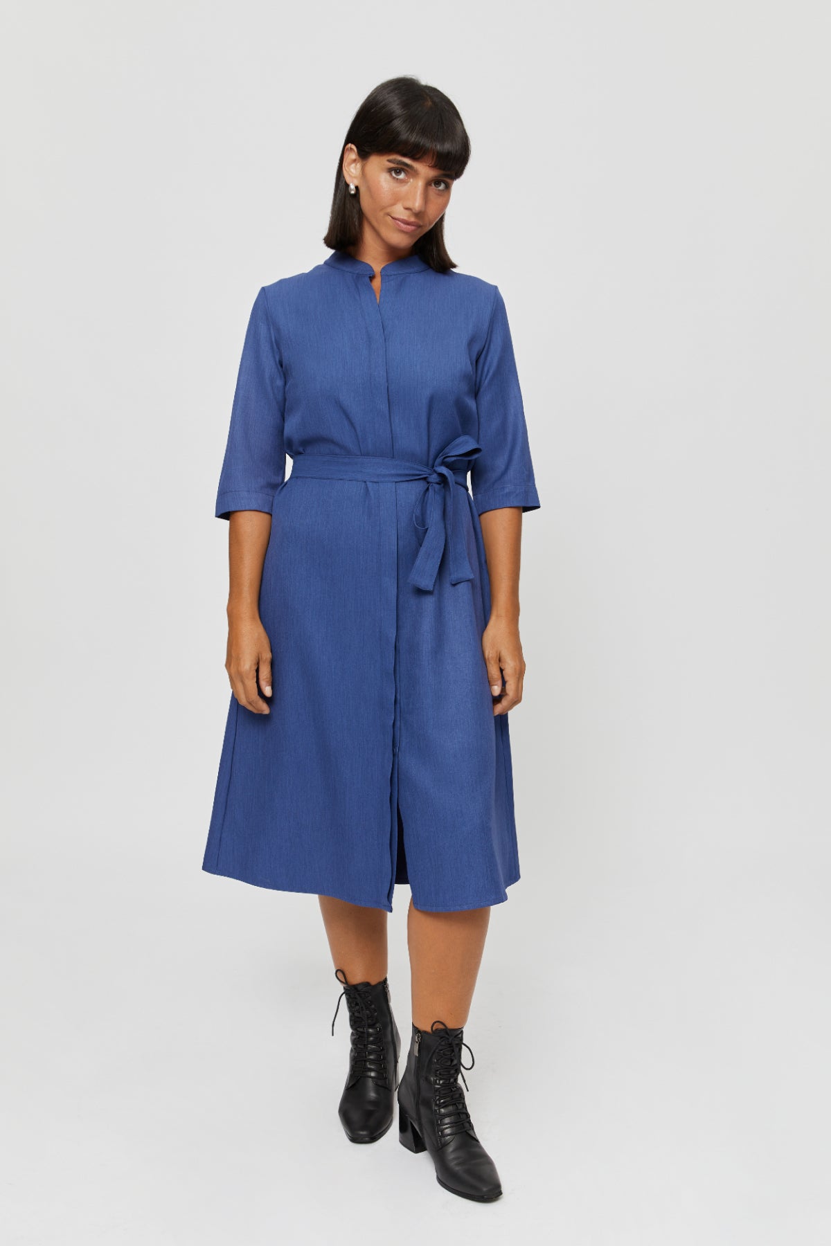 ayani-lidia-hemdkleid-classic-blue-3-4-rmel image 3