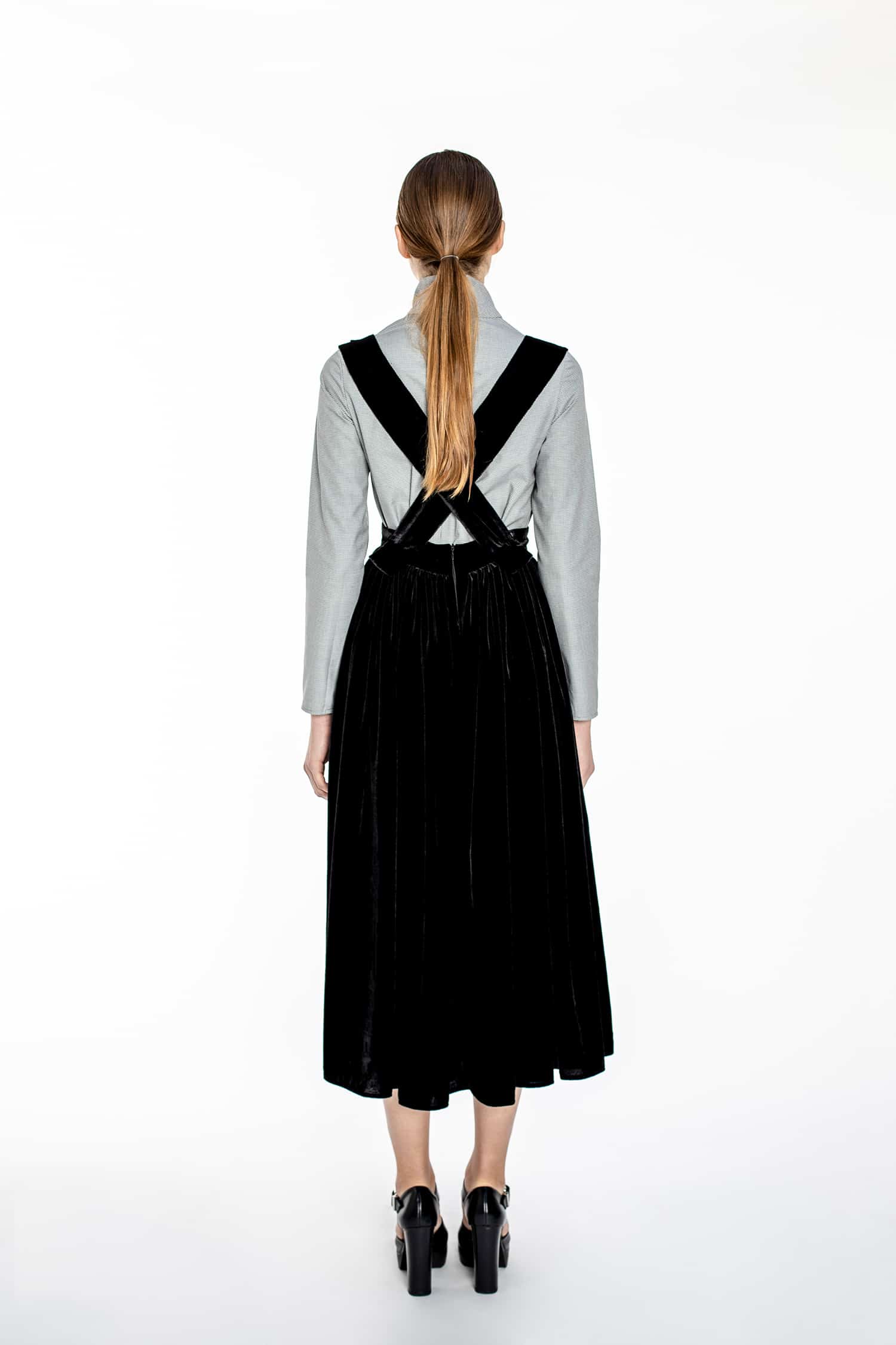 bolot-dress-grace-velvet-black-wickelrock-kleid-aus-samt image 4