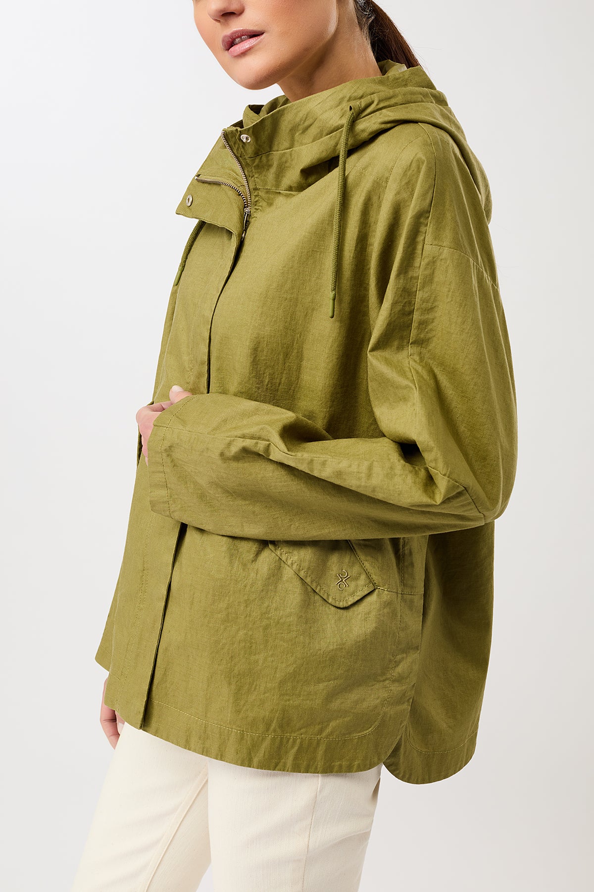 langerchen-outdoorjacke-aus-beschichtetem-leinen-kurze-jacke-in-green-olive image 5