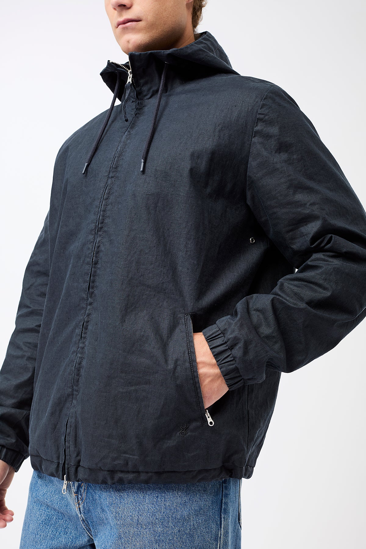 langerchen-kurze-jacke-aus-beschichtetem-leinen-navy image 5