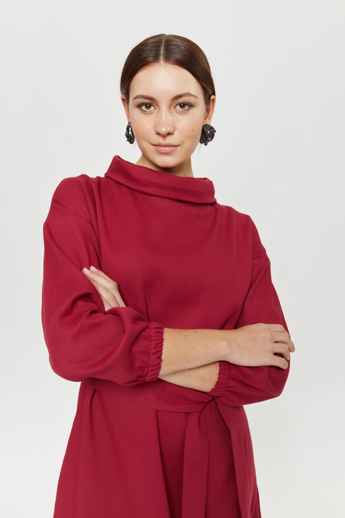 ayani-amalia-midi-winterkleid-mit-rundhals-in-rot-bordo image 6